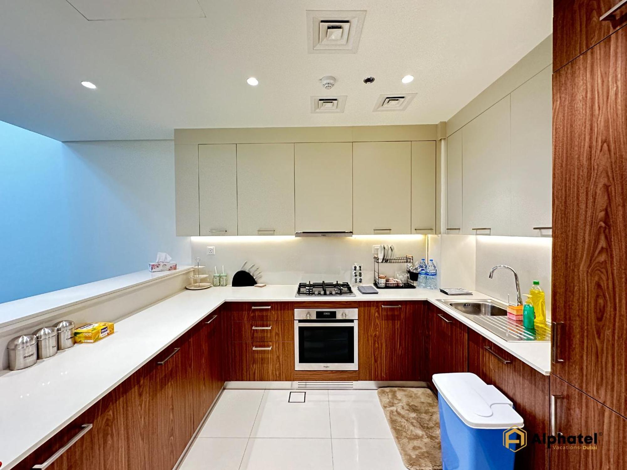 Elegant 1-bedroom In Silicon Oasis - By Alphatel Vacations *